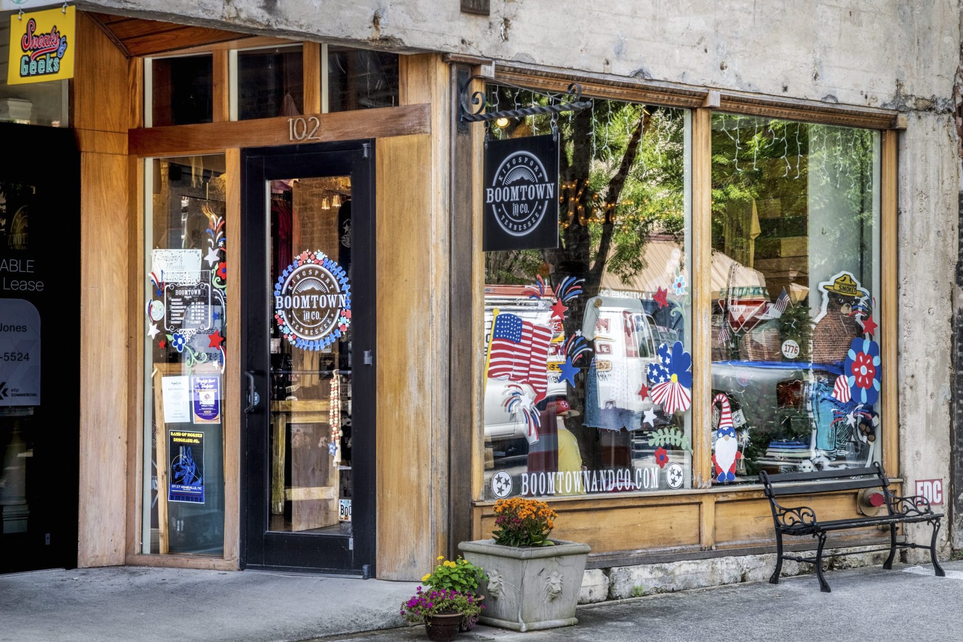 Fully Leased Street-Level Retail in the Heart of Downtown Kingsport — 100% Occupied, Six Tenants | $619,000