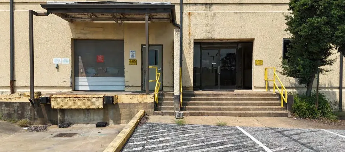 Dock door and entrance at the North Memphis powered shell campus